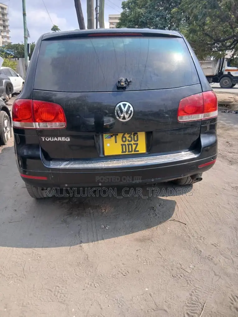 Volkswagen Touareg 2012 Black
