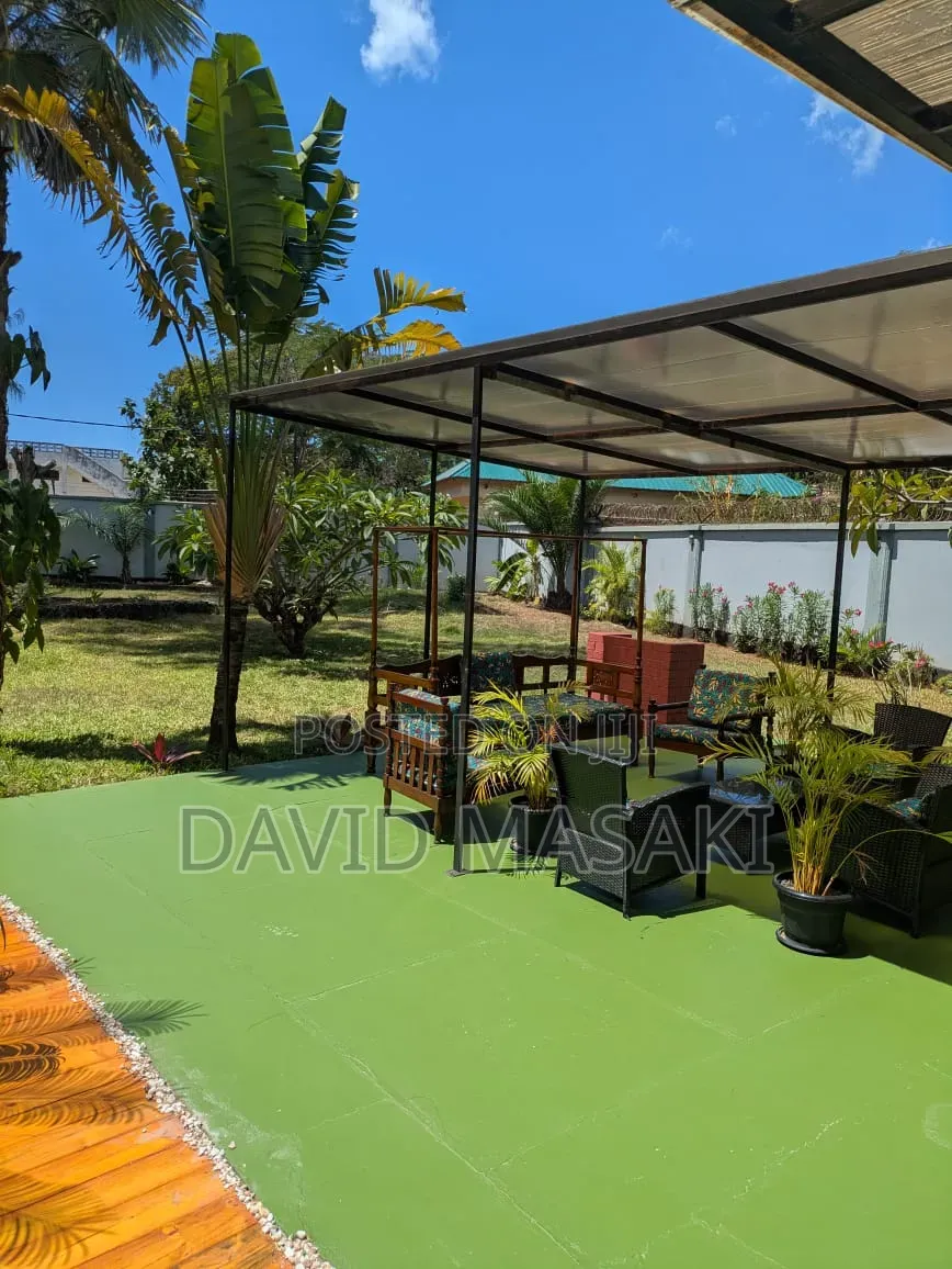 4bdrm Villa in Masaki for rent