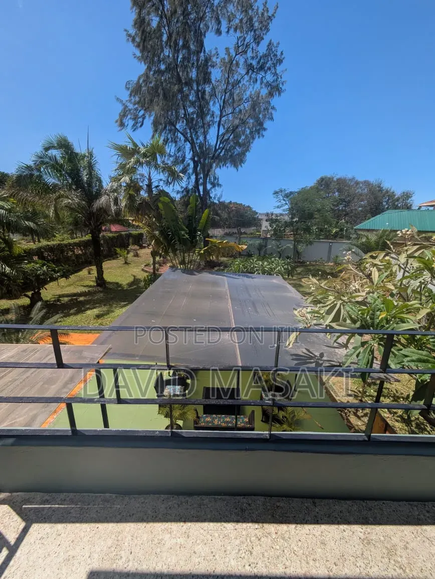 4bdrm Villa in Masaki for rent