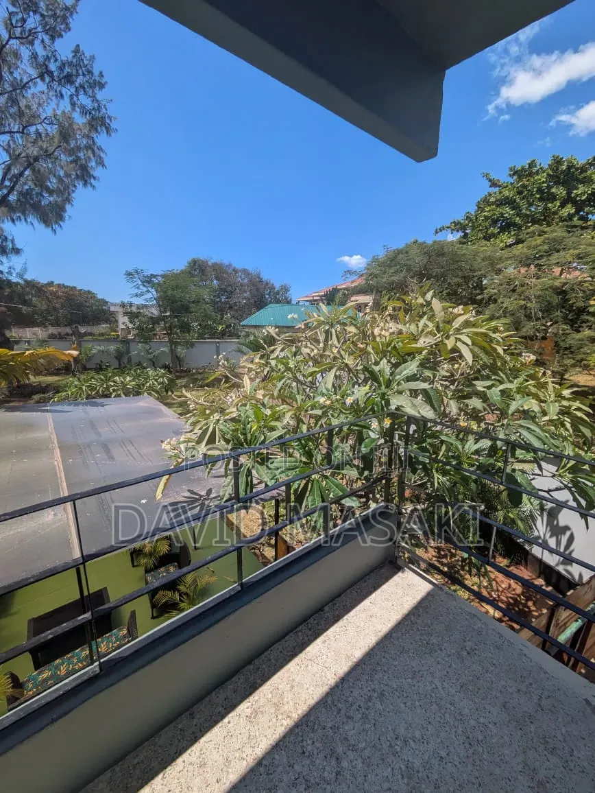 4bdrm Villa in Masaki for rent