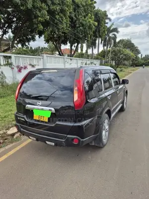 Nissan X-Trail 2010 Black
