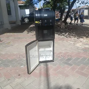 Water Dispenser Almost New Color Black