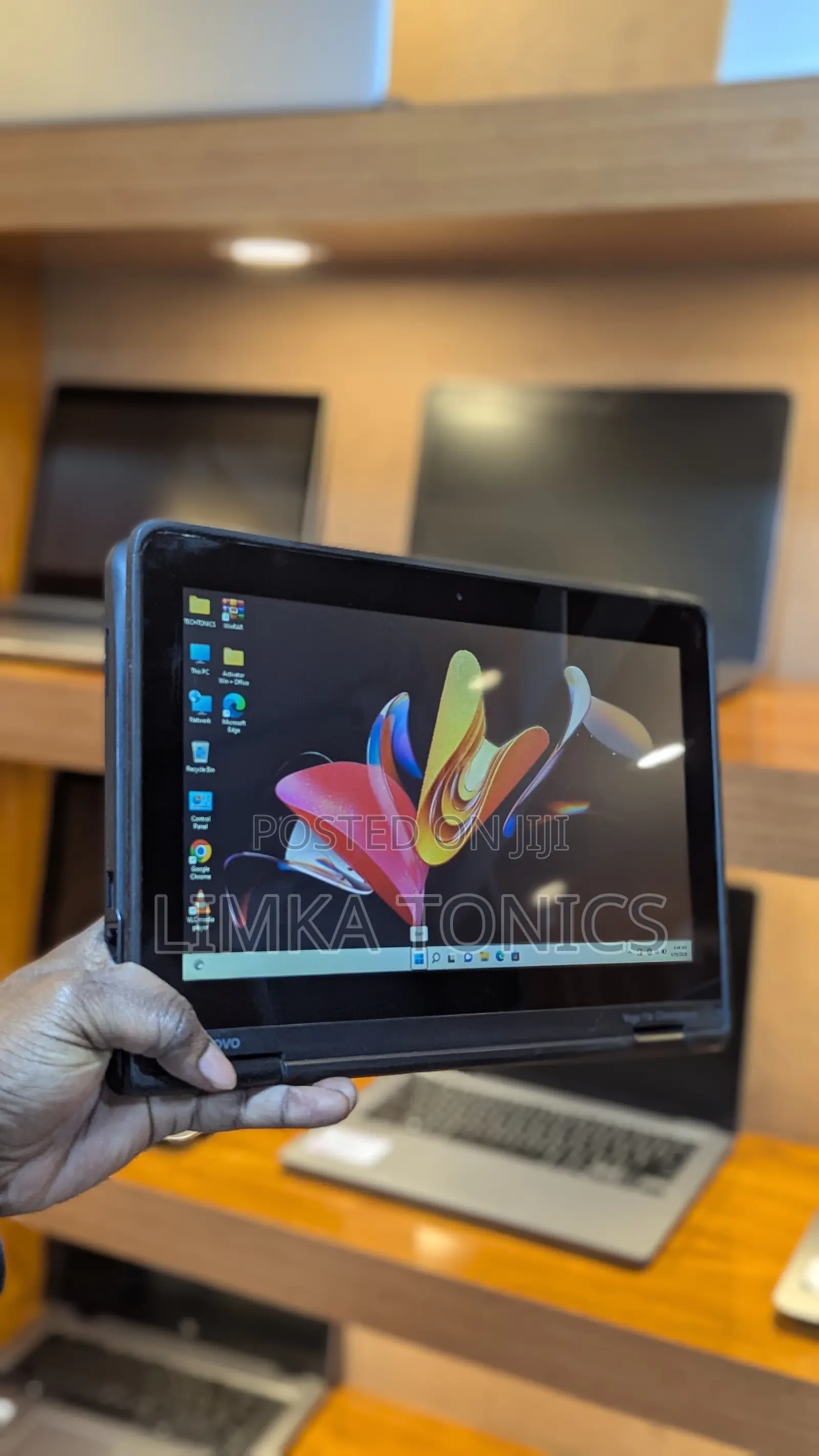 New Laptop Lenovo Yoga 11e 8GB Intel Celeron SSD 128GB