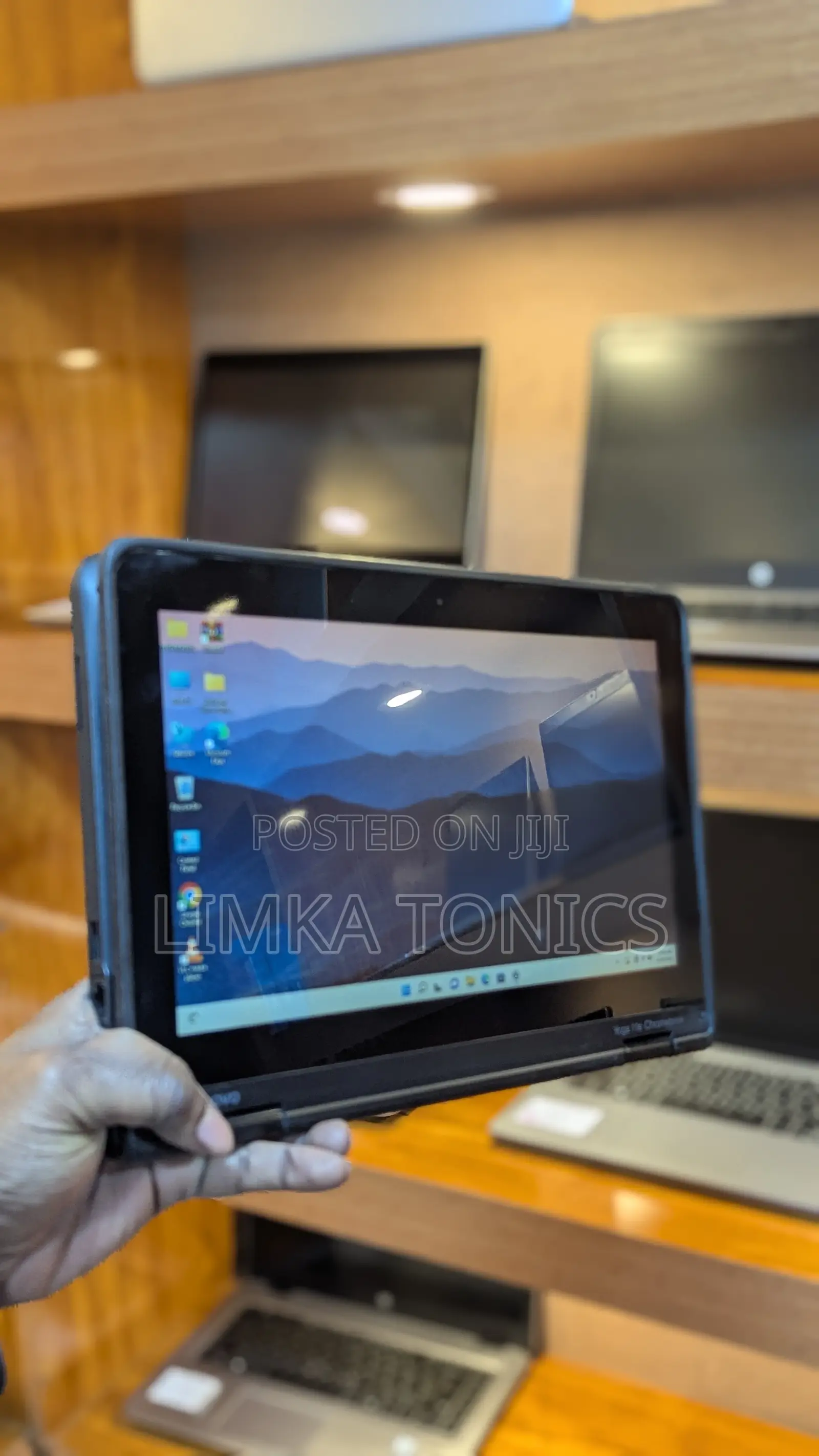 New Laptop Lenovo Yoga 11e 8GB Intel Pentium SSD 128GB