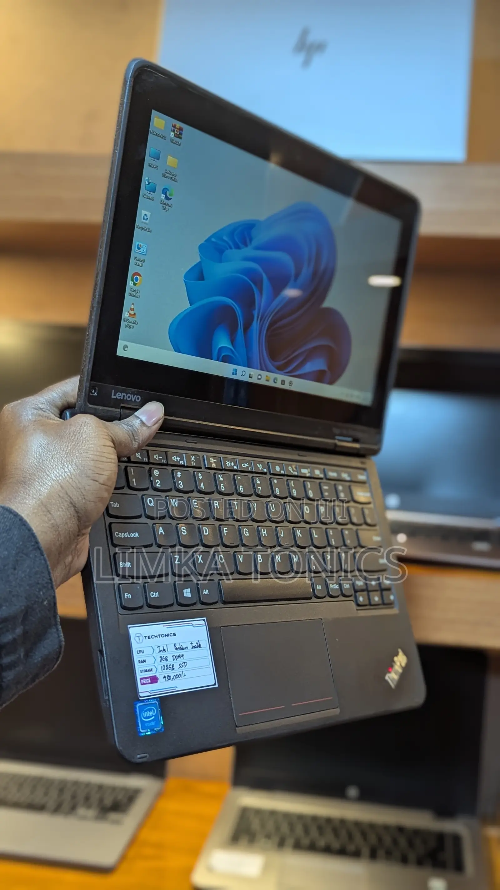 New Laptop Lenovo Yoga 11e 8GB Intel Pentium SSD 128GB