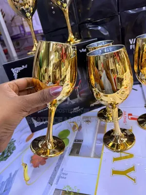 Wine Glass Gold