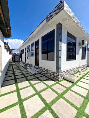 6bdrm House in Makumbusho, Mwananyamala for sale