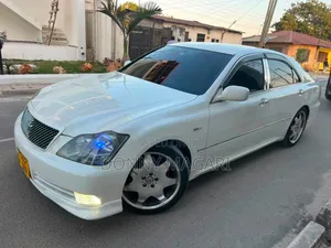 Toyota Crown 2006 White