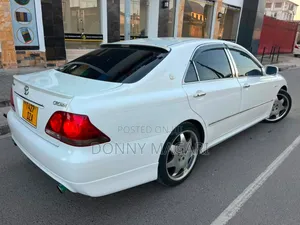 Toyota Crown 2006 White