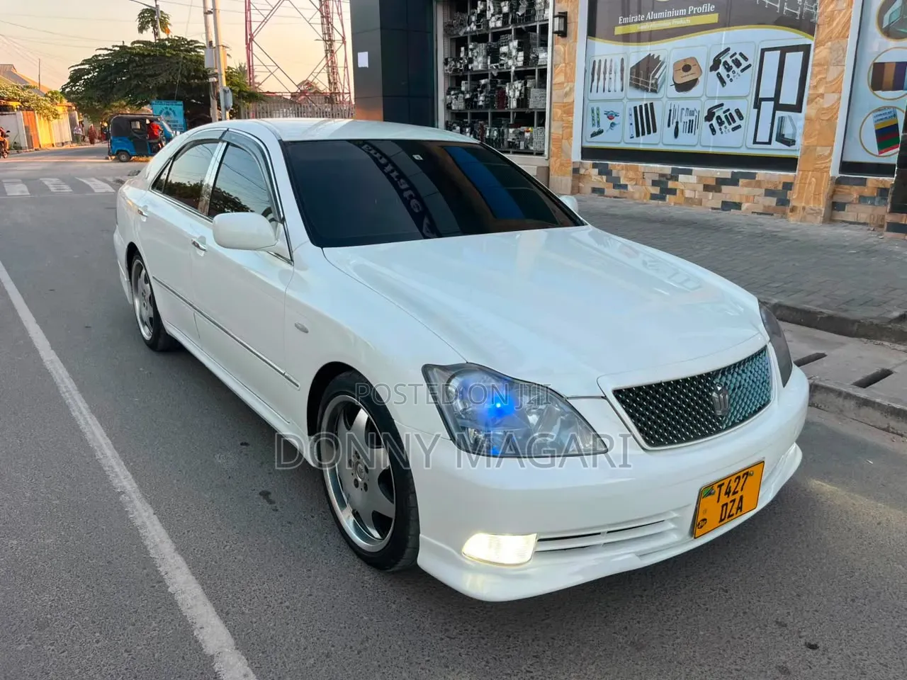 Toyota Crown 2006 White