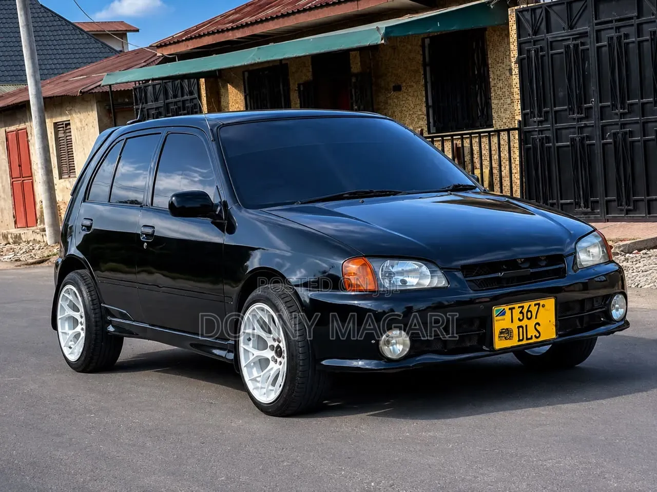 Toyota Starlet 2001 Black
