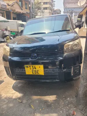 Toyota Corolla Rumion 2010 Black