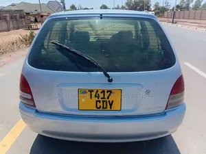 Toyota Starlet 2003 Silver