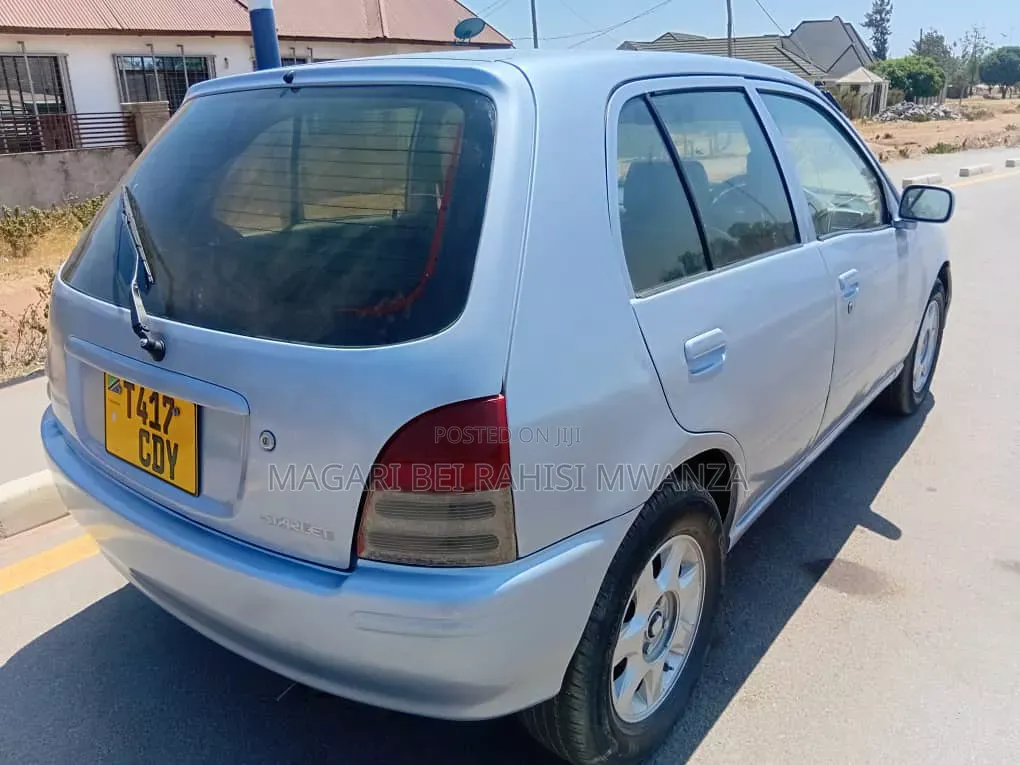 Toyota Starlet 2003 Silver