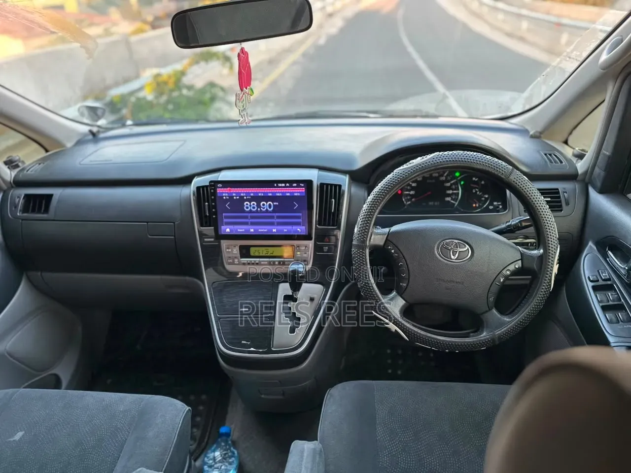 Toyota Alphard 2006 Silver