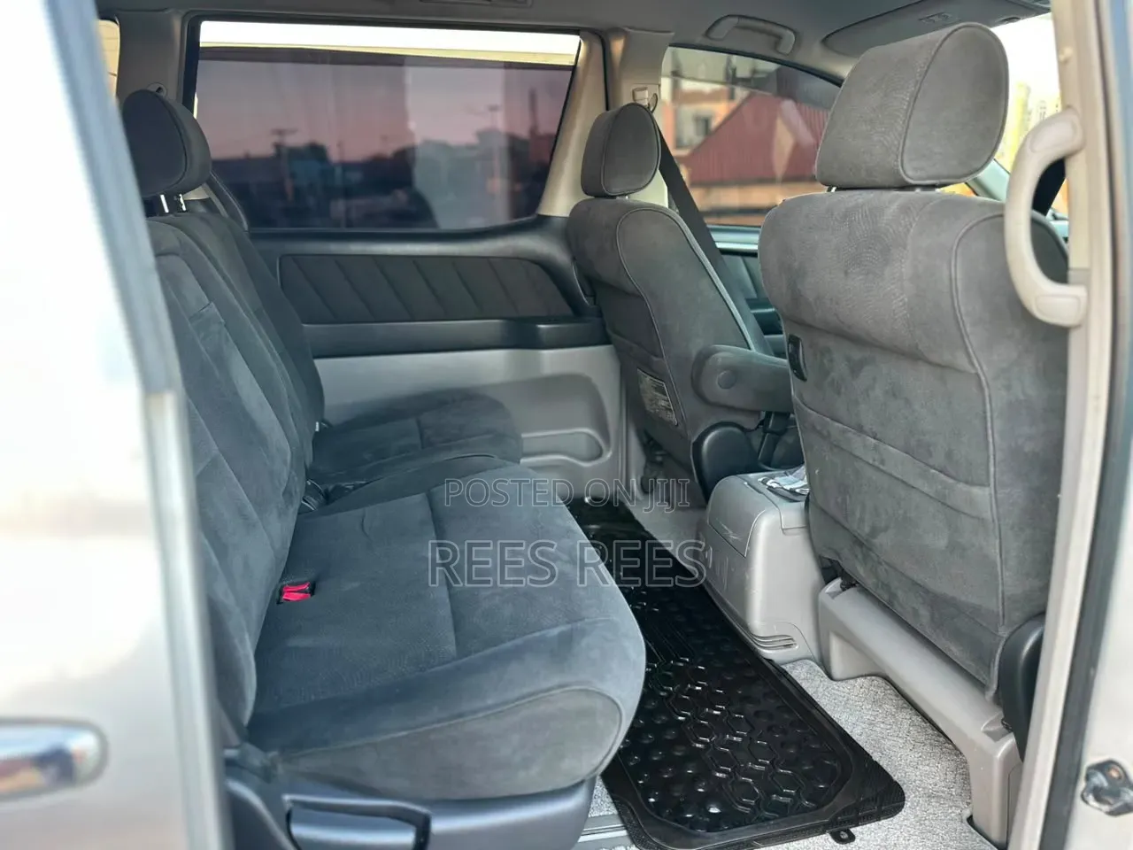 Toyota Alphard 2006 Silver