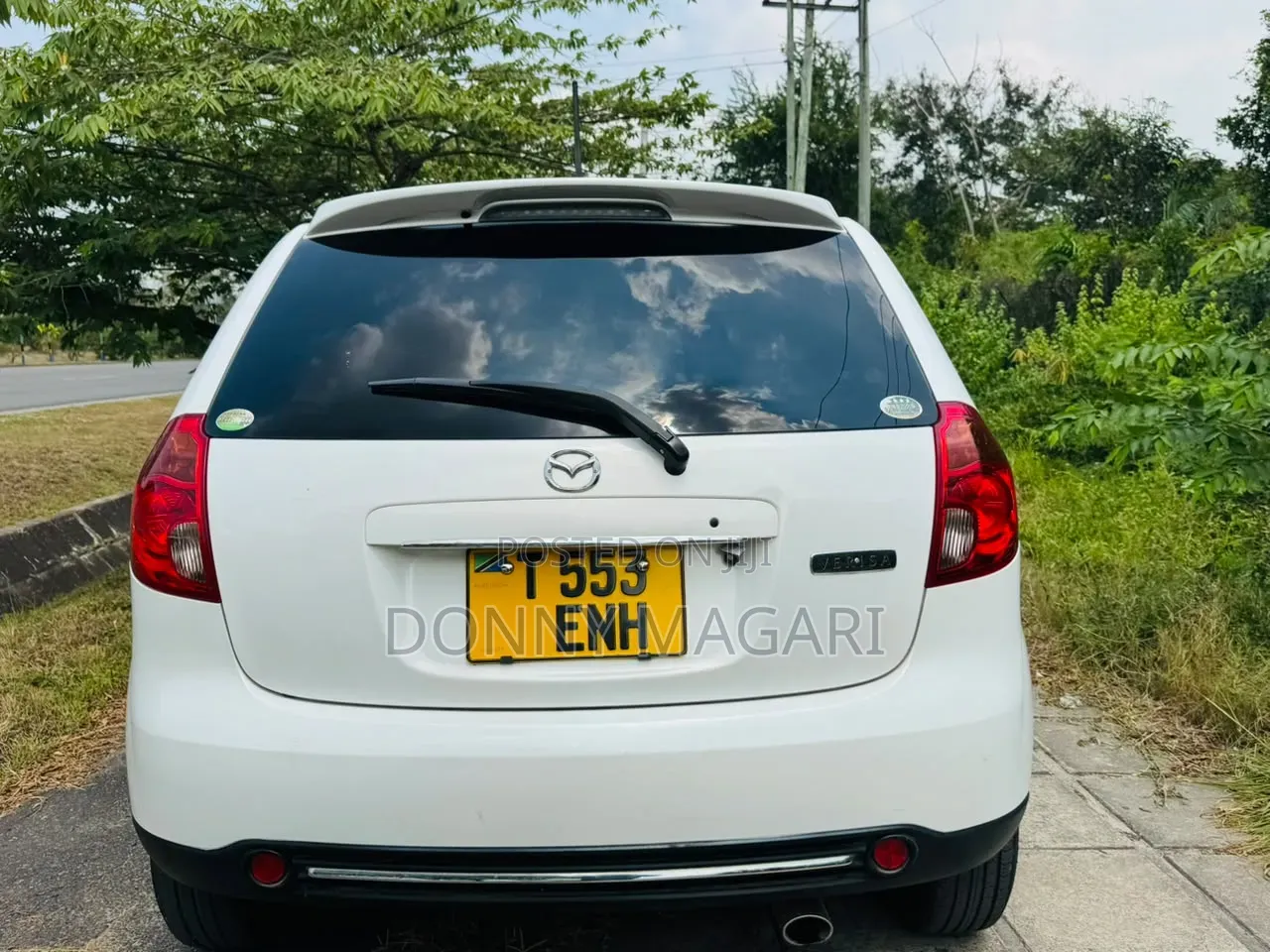 Mazda Verisa 2009 White