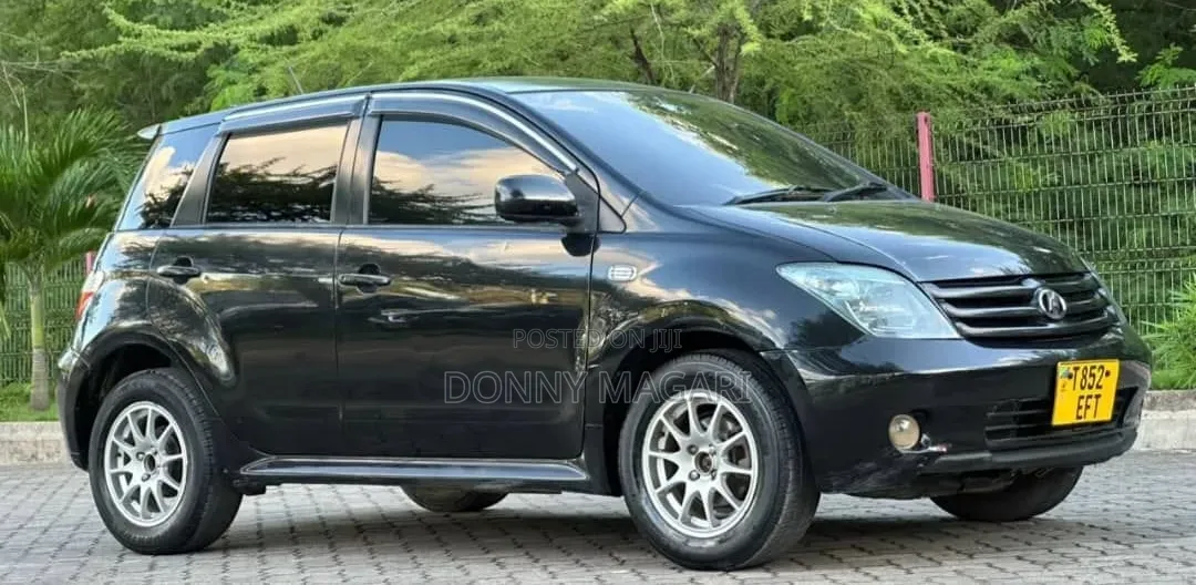 Toyota IST 2006 Black