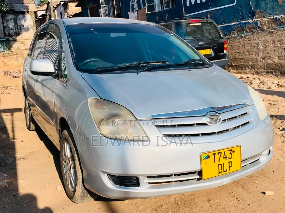 Toyota Corolla Spacio 2005 Silver