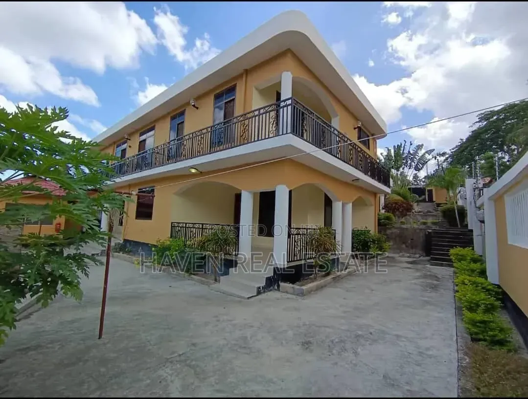 6bdrm House in Mbezi for sale