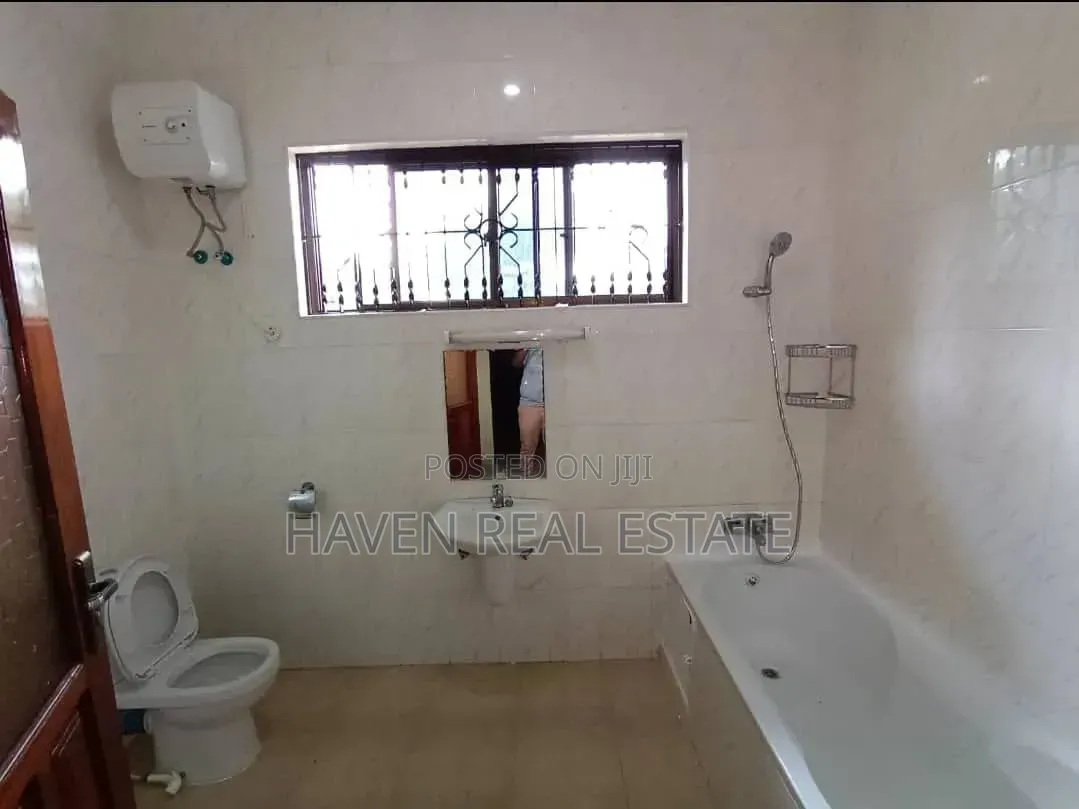 6bdrm House in Mbezi for sale