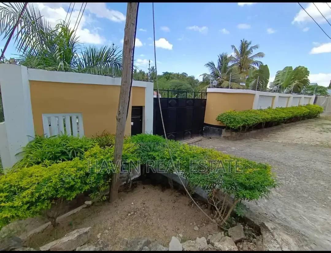 6bdrm House in Mbezi for sale