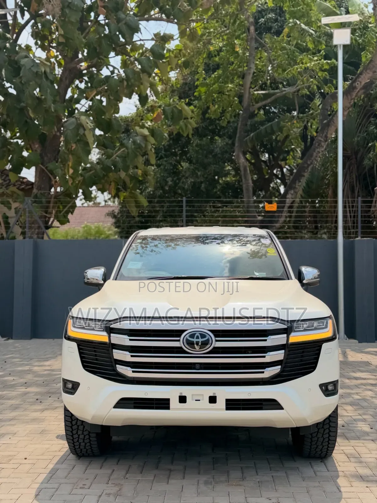 Toyota Land Cruiser 2022 Off white