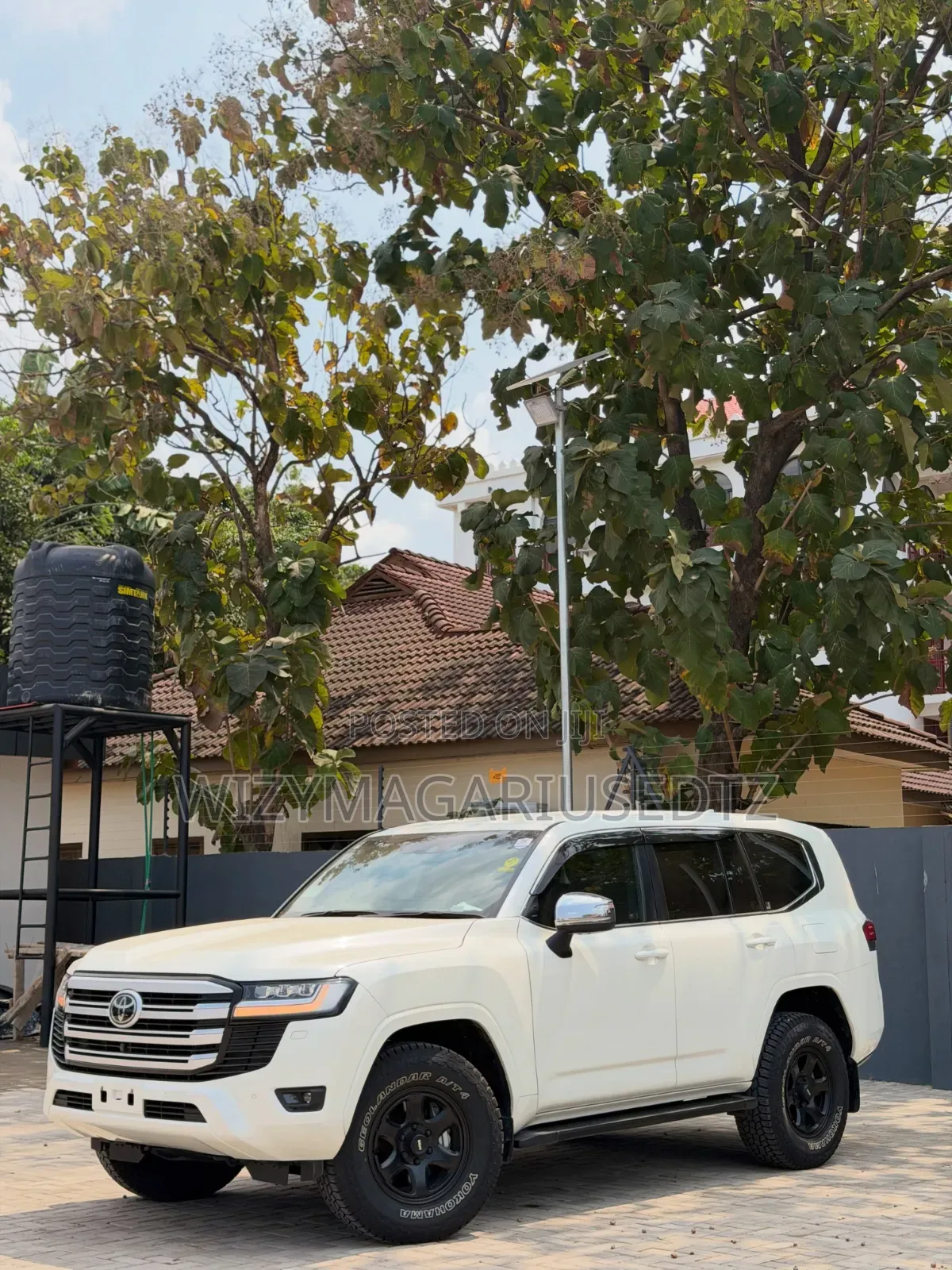 Toyota Land Cruiser 2022 Off white
