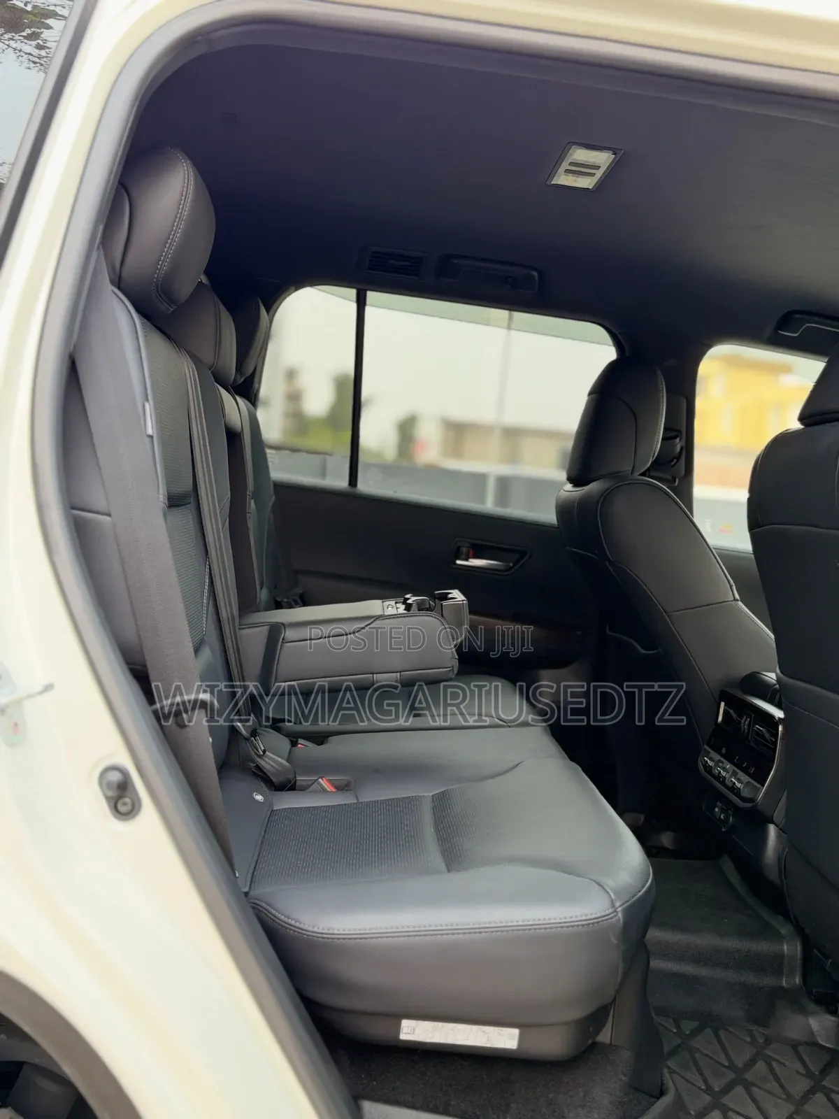 Toyota Land Cruiser 2022 Off white