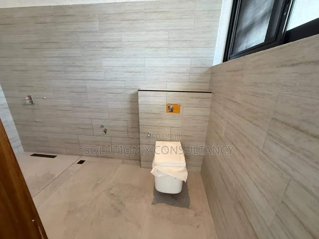 7bdrm House in Kunduchi for sale