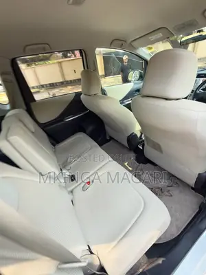 Toyota Ractis 2010 White