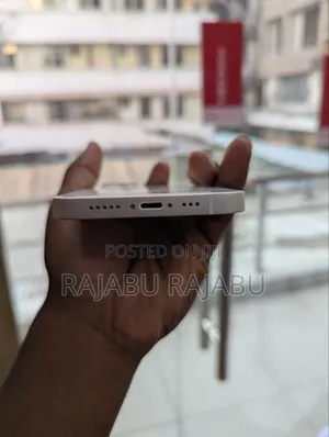 Apple iPhone 13 128 GB White
