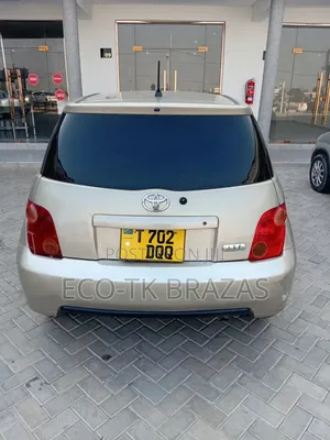 Toyota IST 2005 Gold