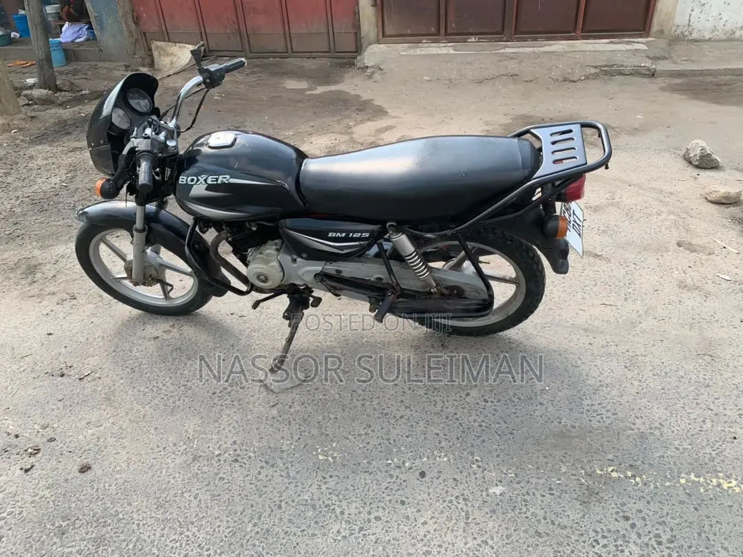 Bajaj Boxer 125 2024 Black