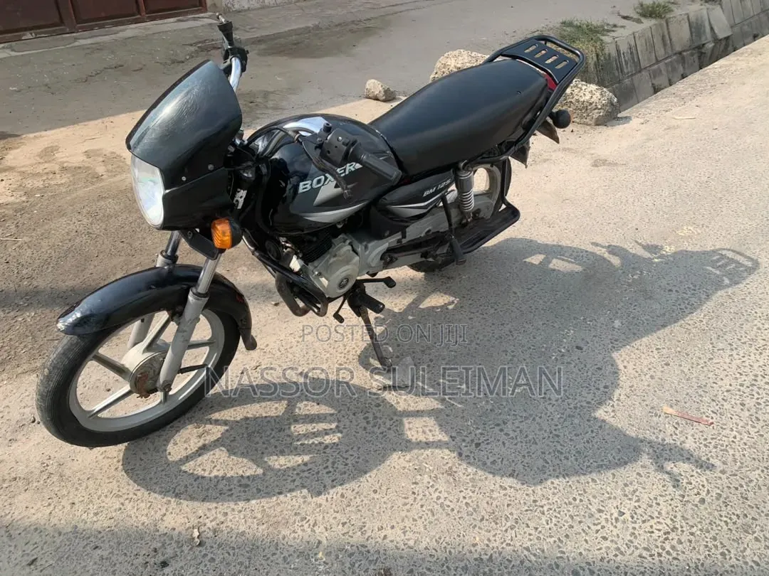 Bajaj Boxer 125 2024 Black
