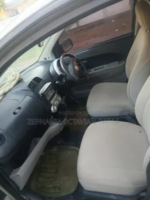 Toyota Passo 2004 Silver
