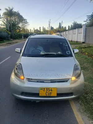 Toyota Passo 2004 Silver