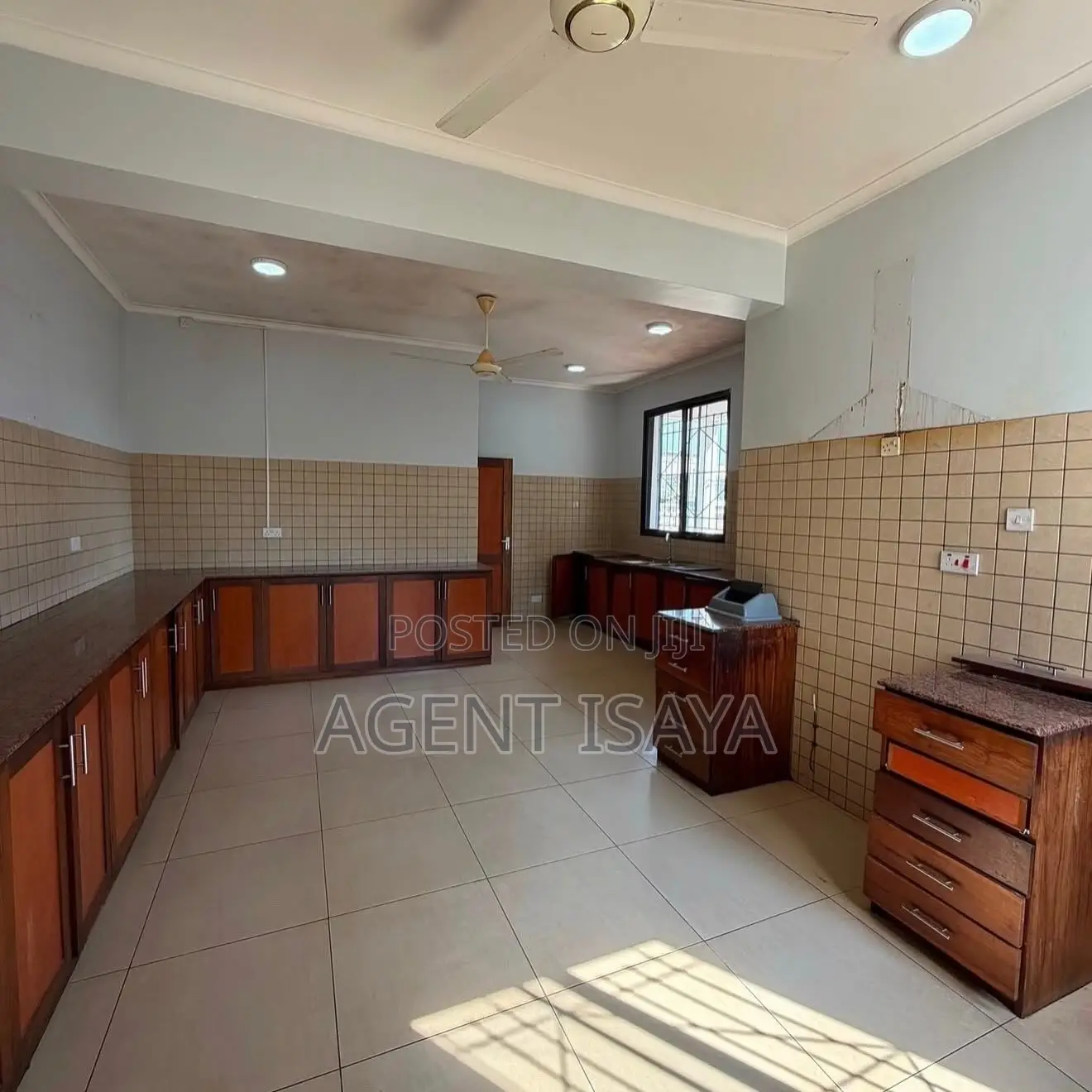 5bdrm Apartment in Masaki for rent