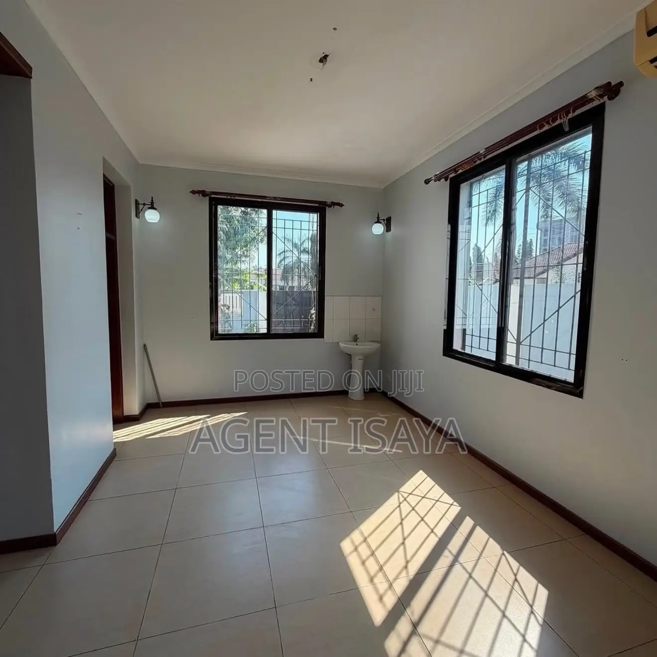 5bdrm Apartment in Masaki for rent
