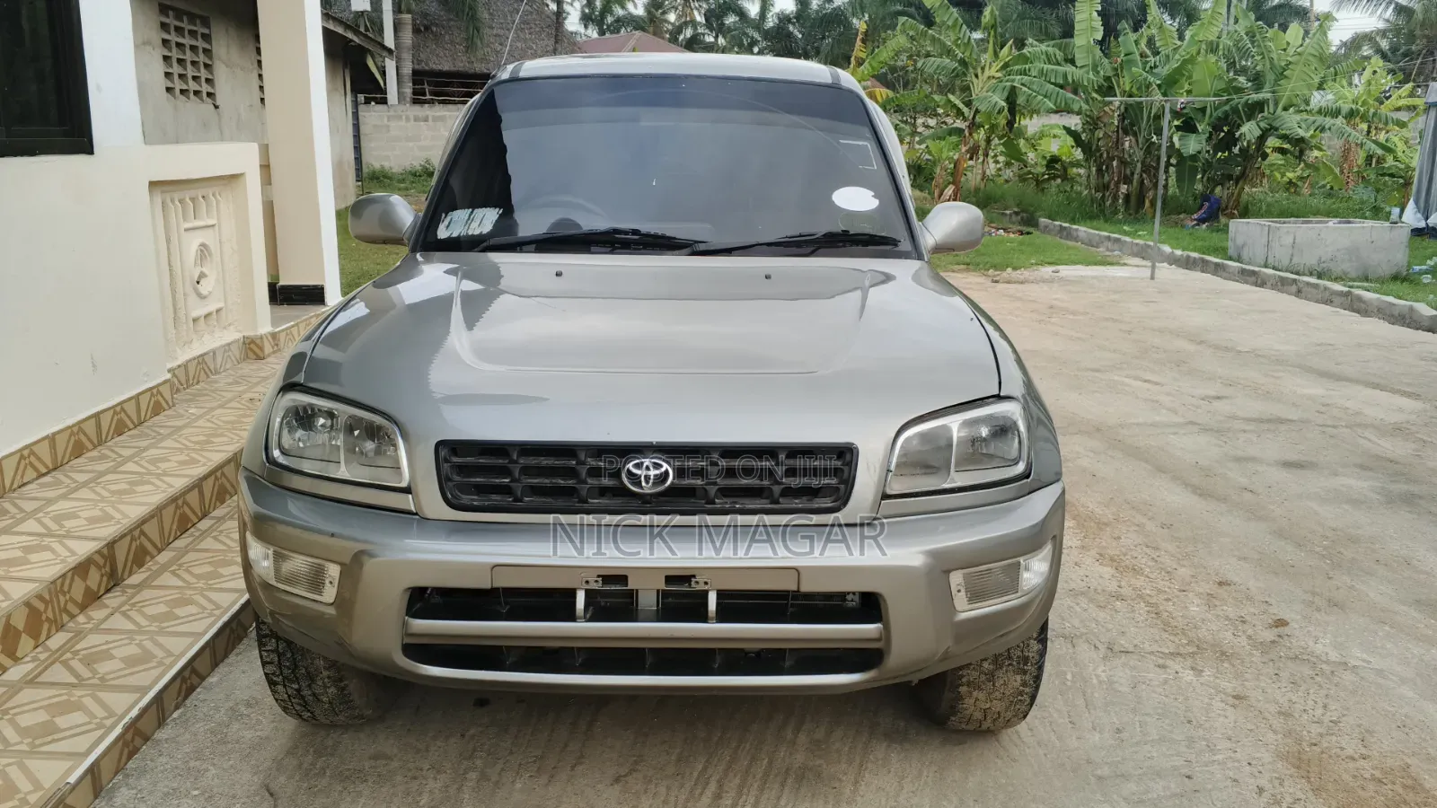 Toyota RAV4 Automatic 2000 Gray