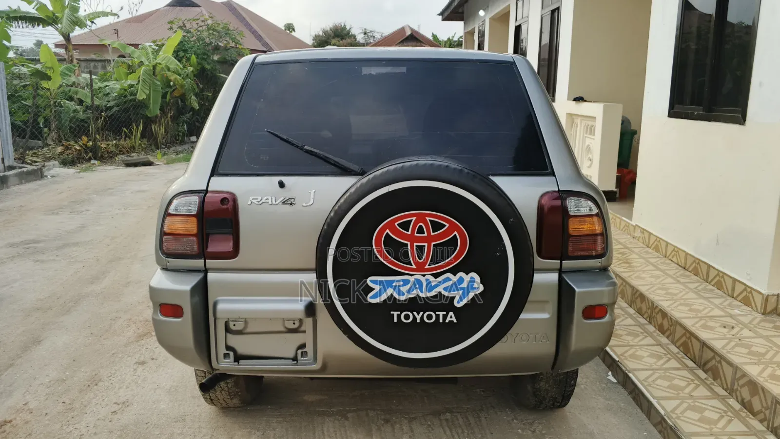 Toyota RAV4 Automatic 2000 Gray