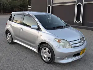Toyota IST 2005 Silver