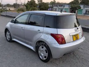 Toyota IST 2005 Silver