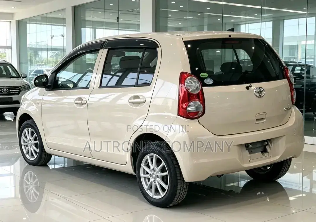 Toyota Passo 2012 Beige