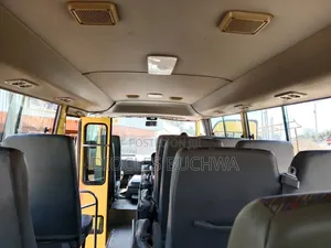 Toyota Coaster 2004 Yellow