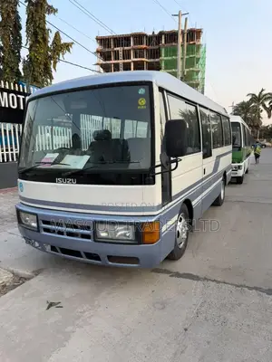 Nissan Civilian 1996