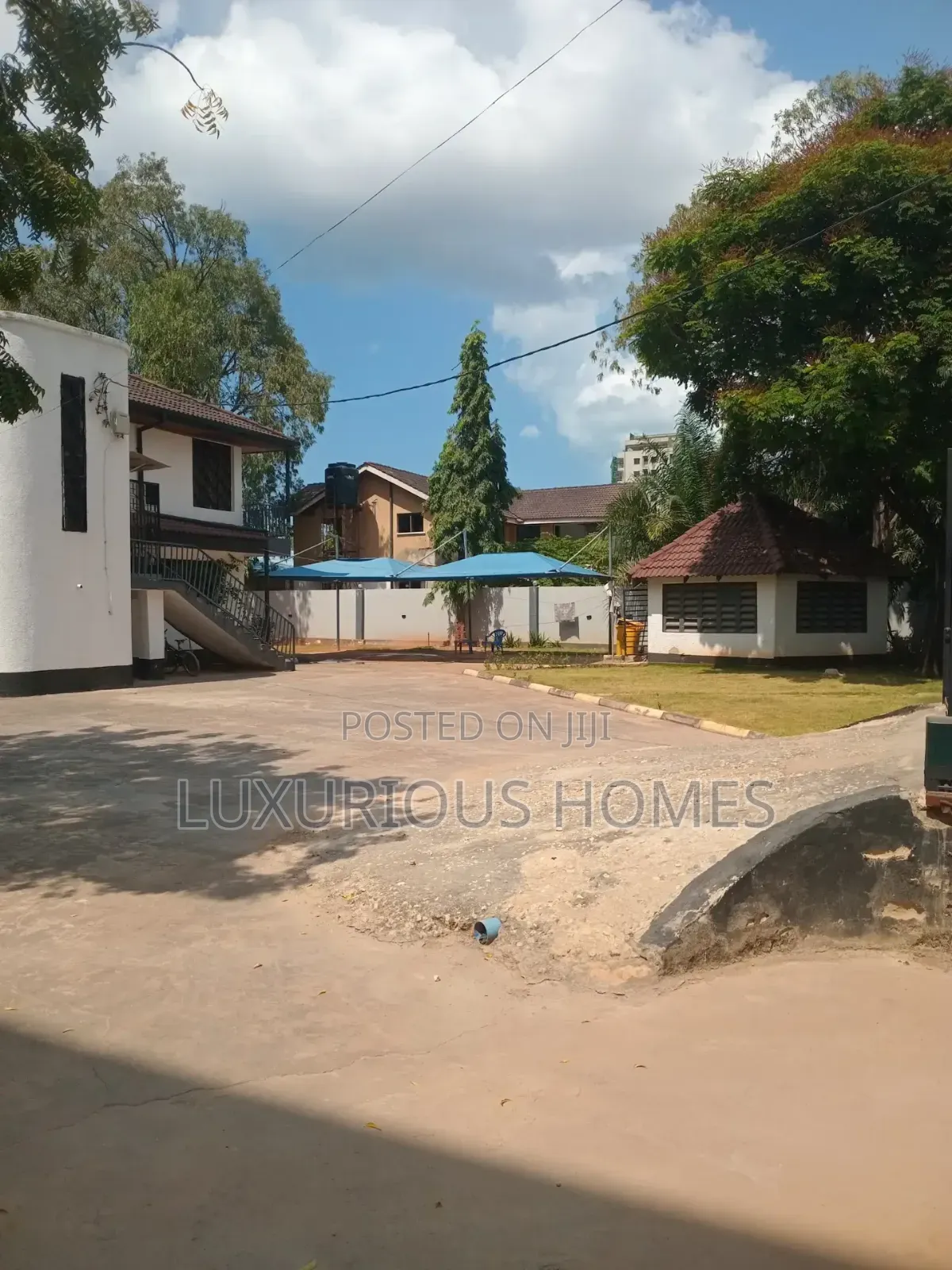 Furnished 9bdrm House in Mikocheni for rent