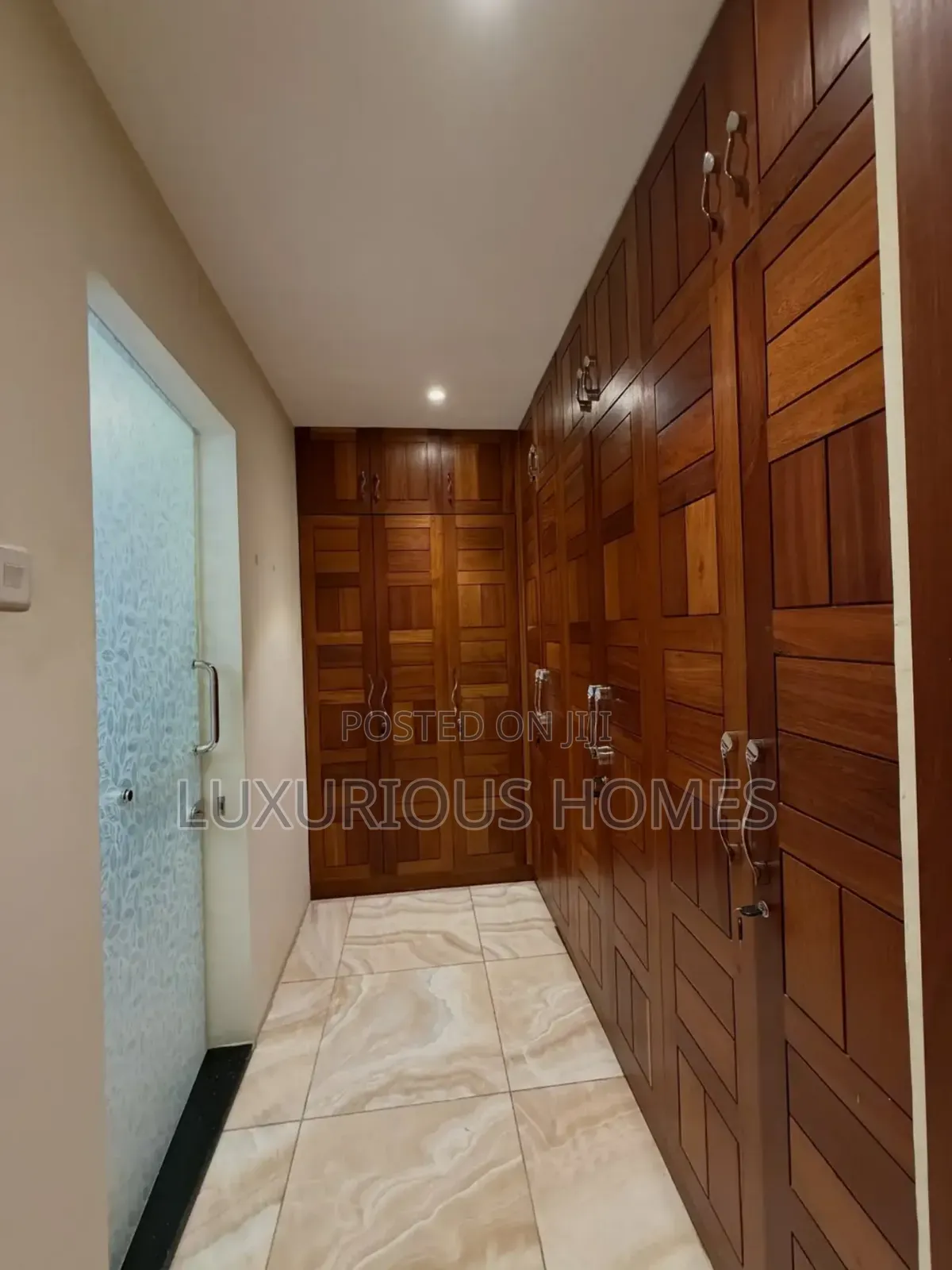 Furnished 3bdrm Villa in Ada Estate for rent