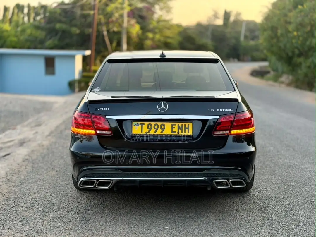 Mercedes-Benz E200 2014 Black