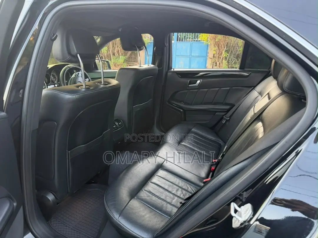 Mercedes-Benz E200 2014 Black